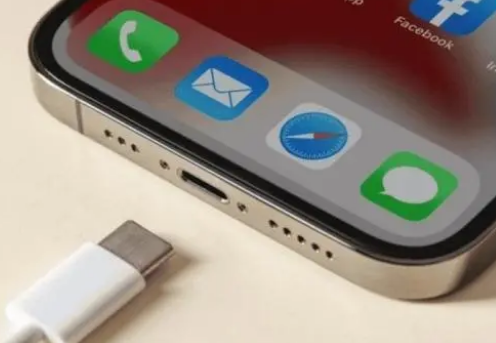 宜阳苹果15维修分享iPhone15改USB-C接口后能和安卓用户互借充电器吗 